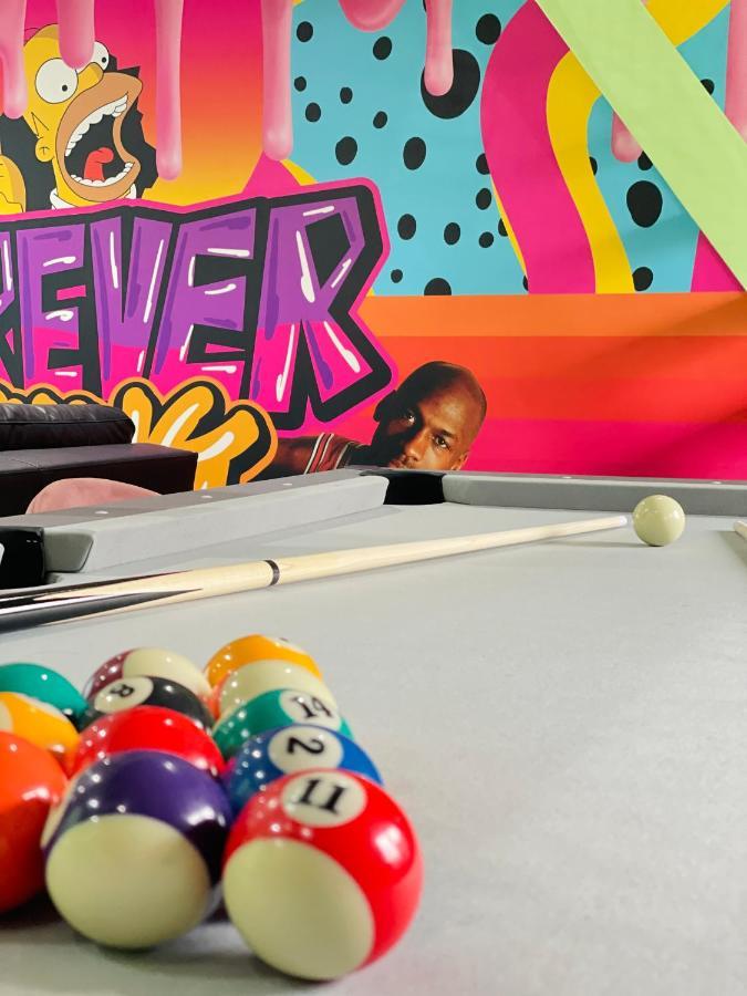 Capsule Forever Young - Jacuzzi - Sauna - Billard - Arcade De Jeux - Netflix & Home Cinema - Ping Pong Hastiere-par-dela エクステリア 写真