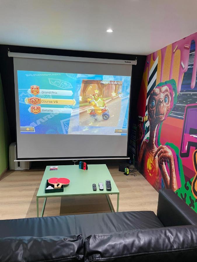 Capsule Forever Young - Jacuzzi - Sauna - Billard - Arcade De Jeux - Netflix & Home Cinema - Ping Pong Hastiere-par-dela エクステリア 写真