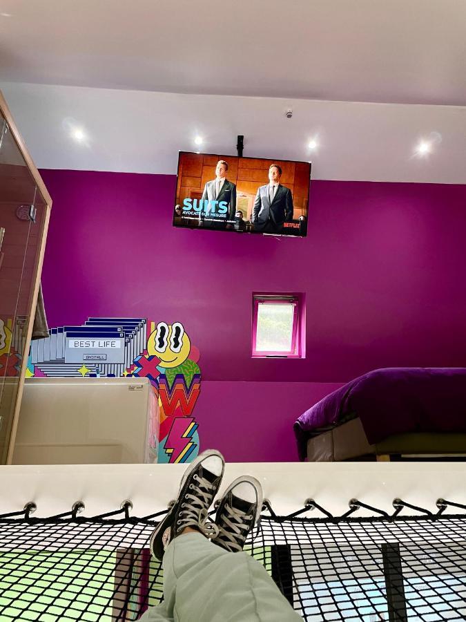 Capsule Forever Young - Jacuzzi - Sauna - Billard - Arcade De Jeux - Netflix & Home Cinema - Ping Pong Hastiere-par-dela エクステリア 写真