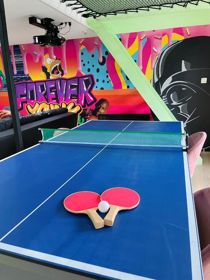 Capsule Forever Young - Jacuzzi - Sauna - Billard - Arcade De Jeux - Netflix & Home Cinema - Ping Pong Hastiere-par-dela エクステリア 写真